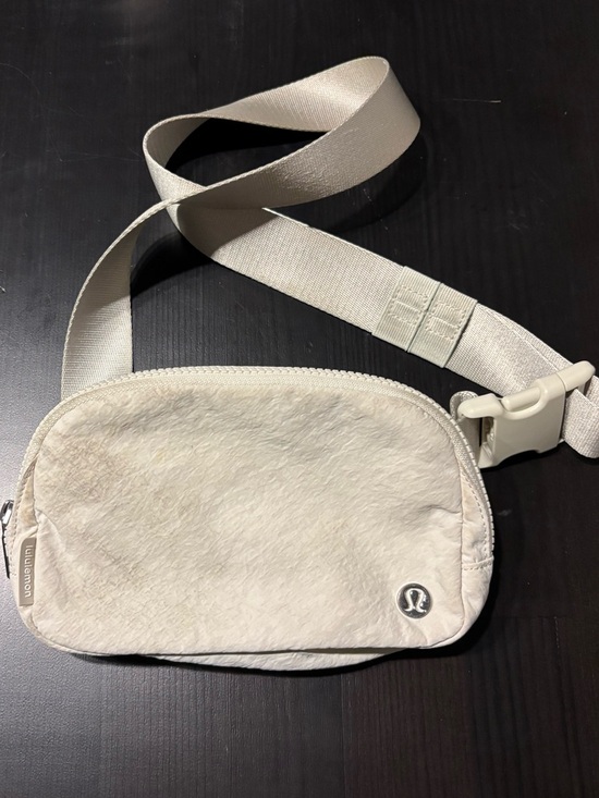lululemon athletica Handbags - Lululemon Athletica Everywhere Belt Bag 1L Bone O/S Crossbody Fanny